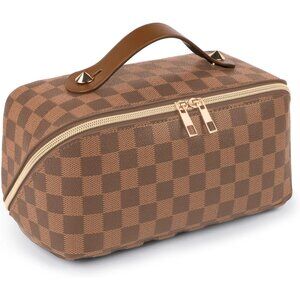 Large Capacity Leather Cosmetic Bag - Versatile Travel Pouch with Quick Access